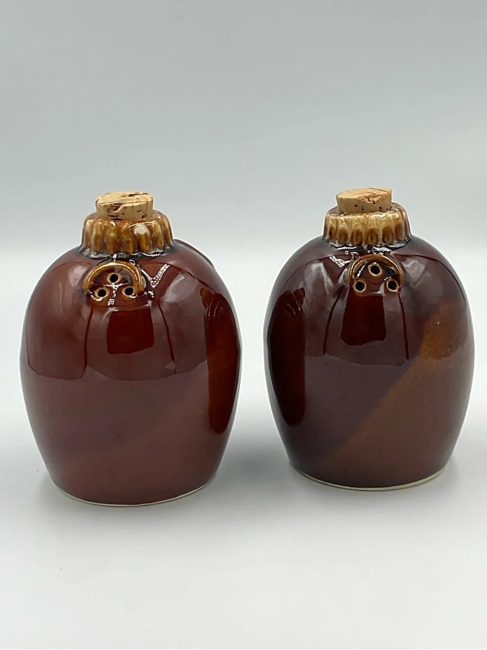 Hull Pottery pair brown